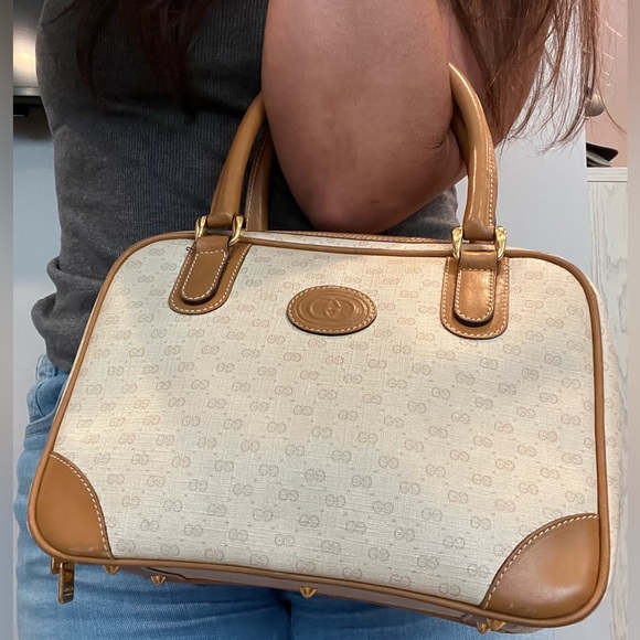Gucci Handbags - Authentic Vintage Gucci GG Supreme Canvas Purse Doctors Handbag